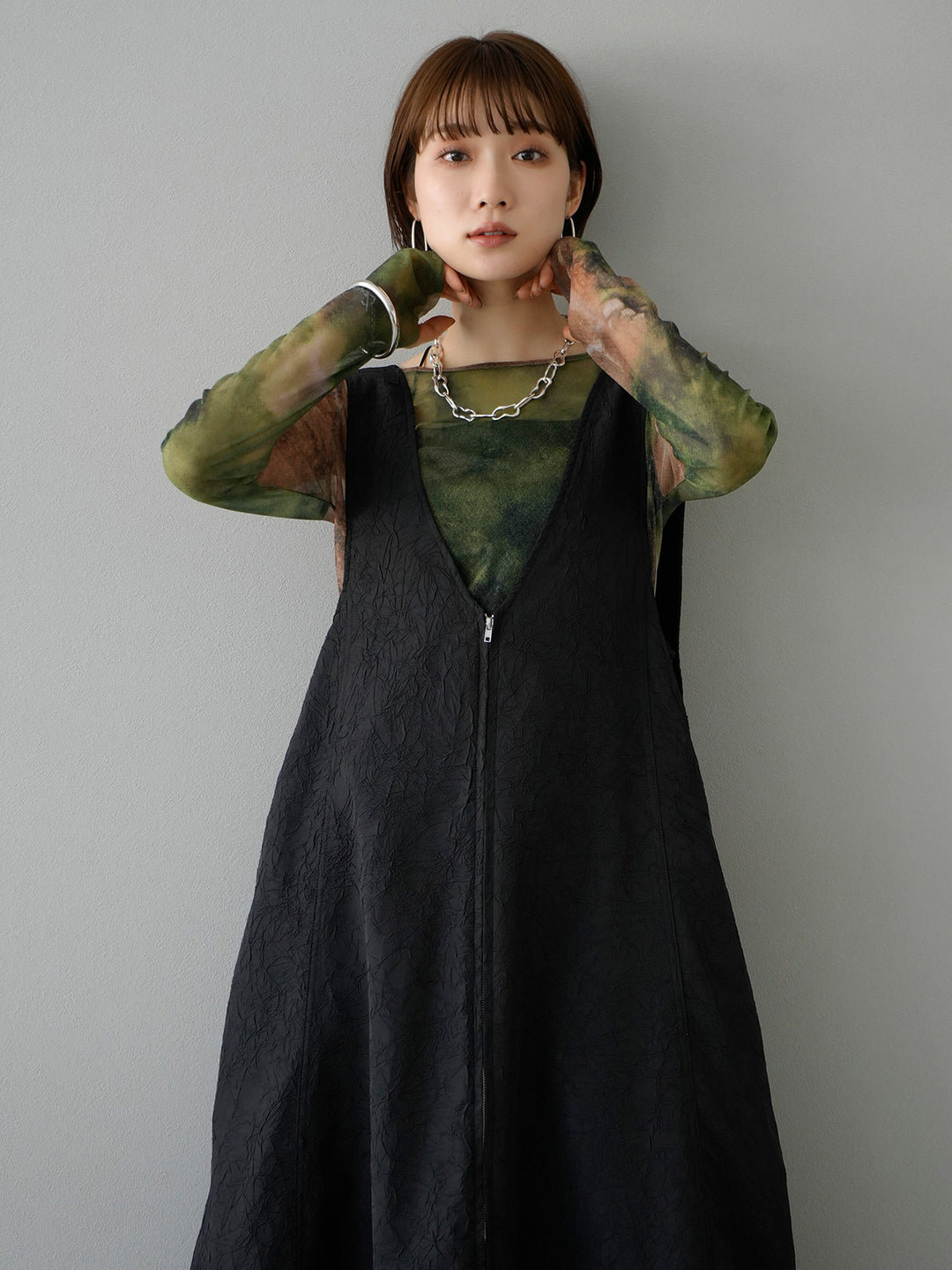 [SET] Nuanced pattern thumbhole mesh top + washer jacquard zip flare dress (2set)