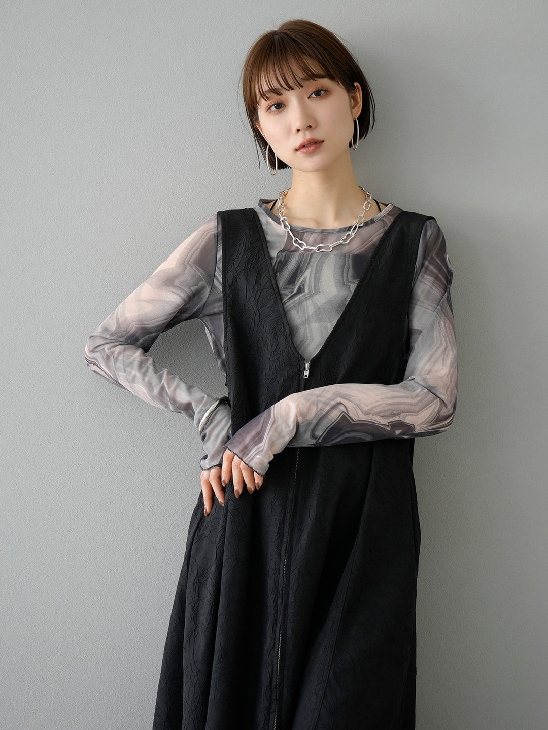 [SET] Nuanced pattern thumbhole mesh top + washer jacquard zip flare dress (2set)