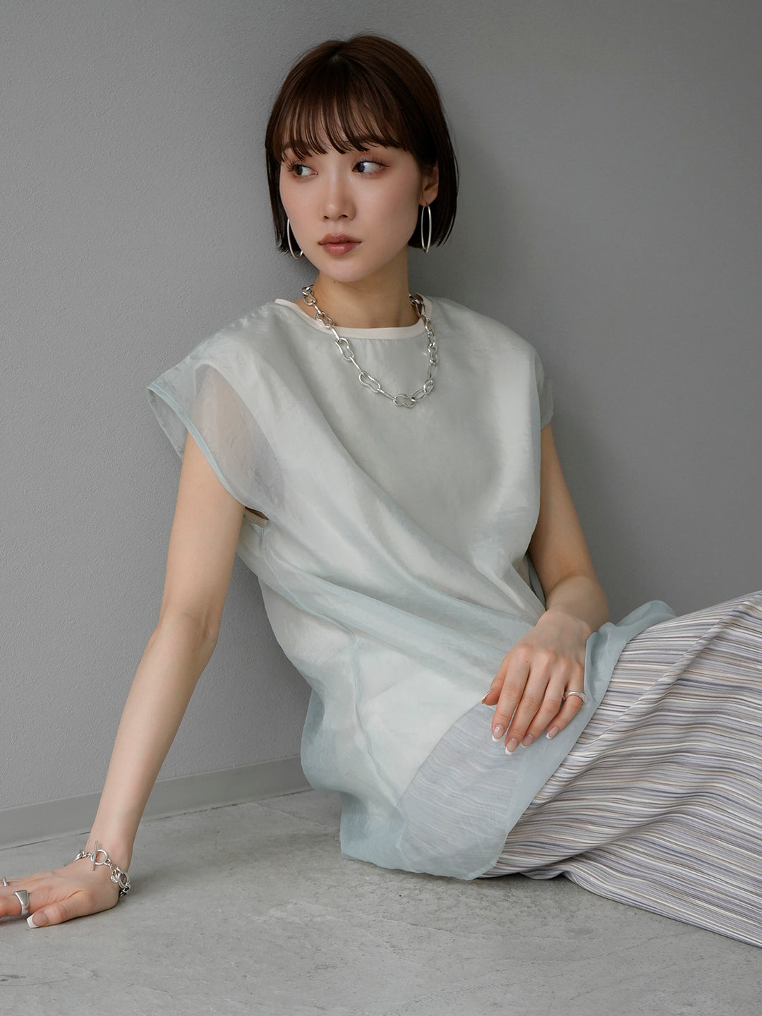 [SET] Sheer layered sleeveless top + multi-color I-line pleated skirt (2set)