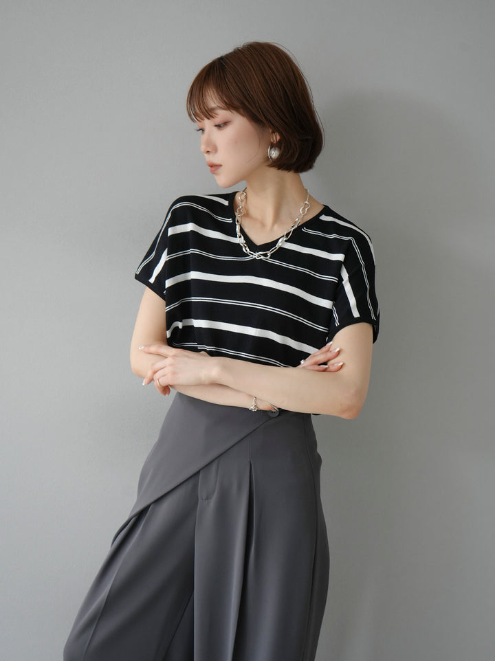 [Pre-order] Cool-touch V-neck dolman knit pullover/black x white
