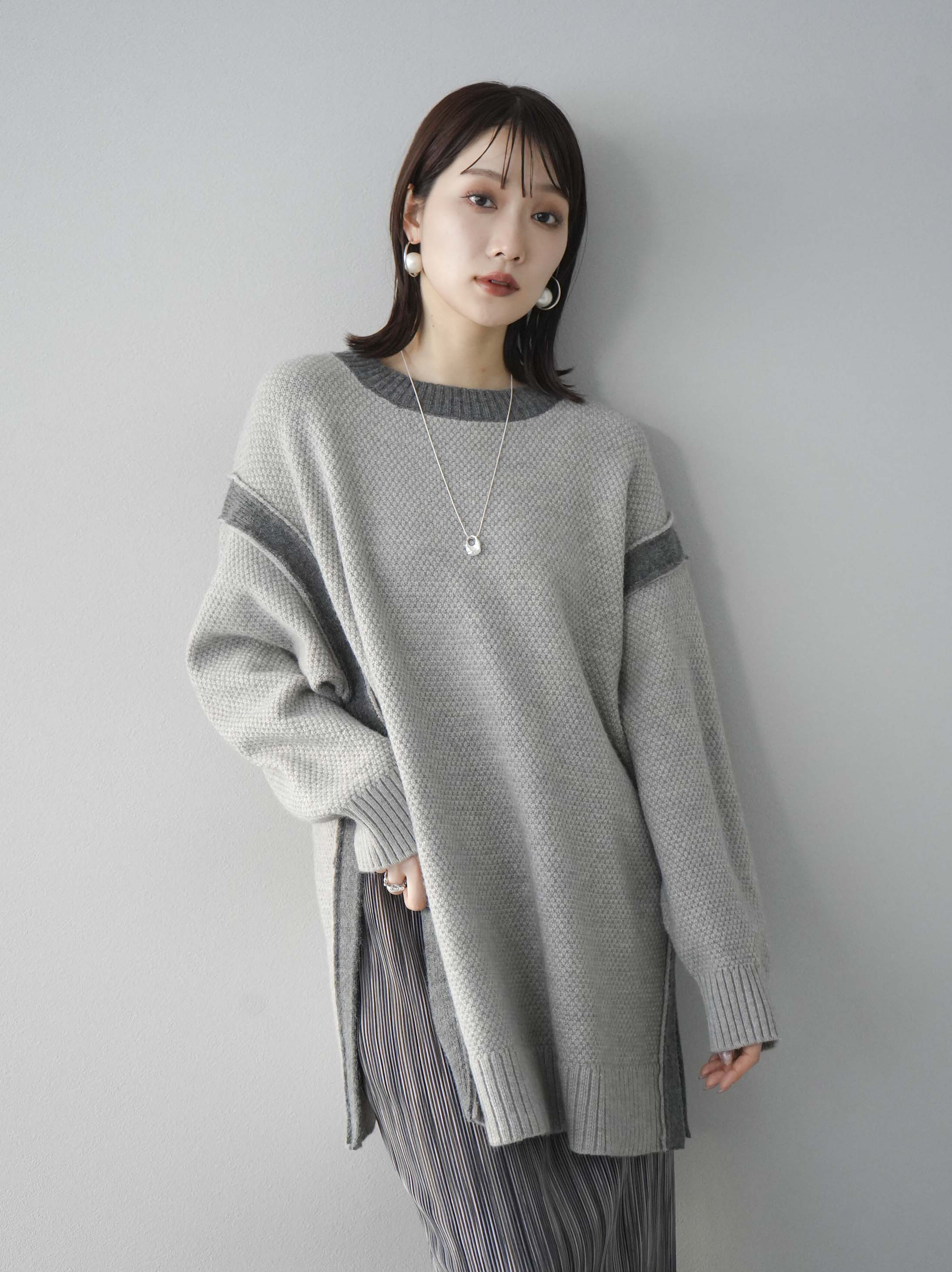 ENFOLD グレー サイドスリット　ニット 前後差サイドスリットニット※一部店舗のみ入荷