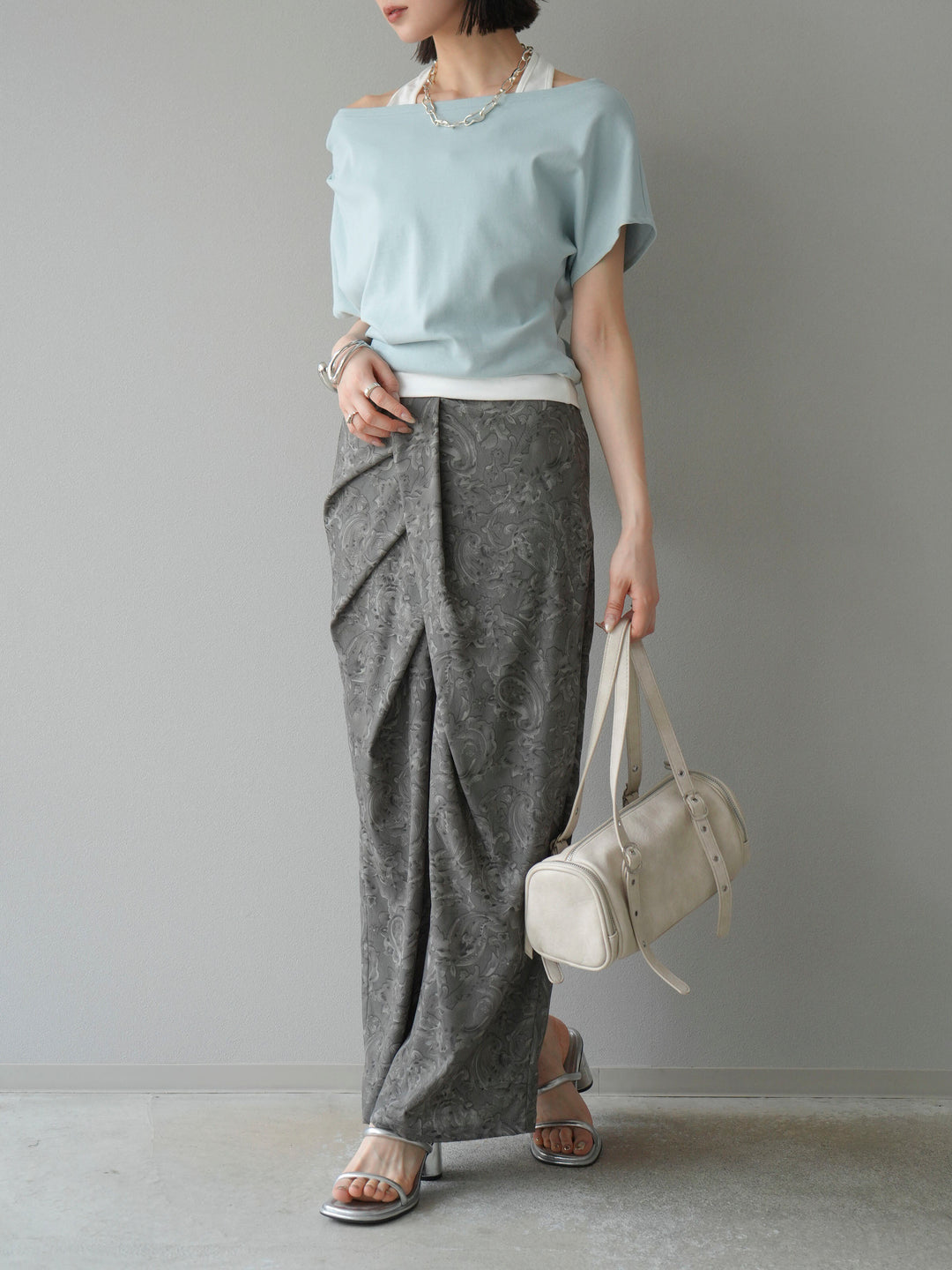 [予約]ペイズリープリントタックIラインスカート/グレー