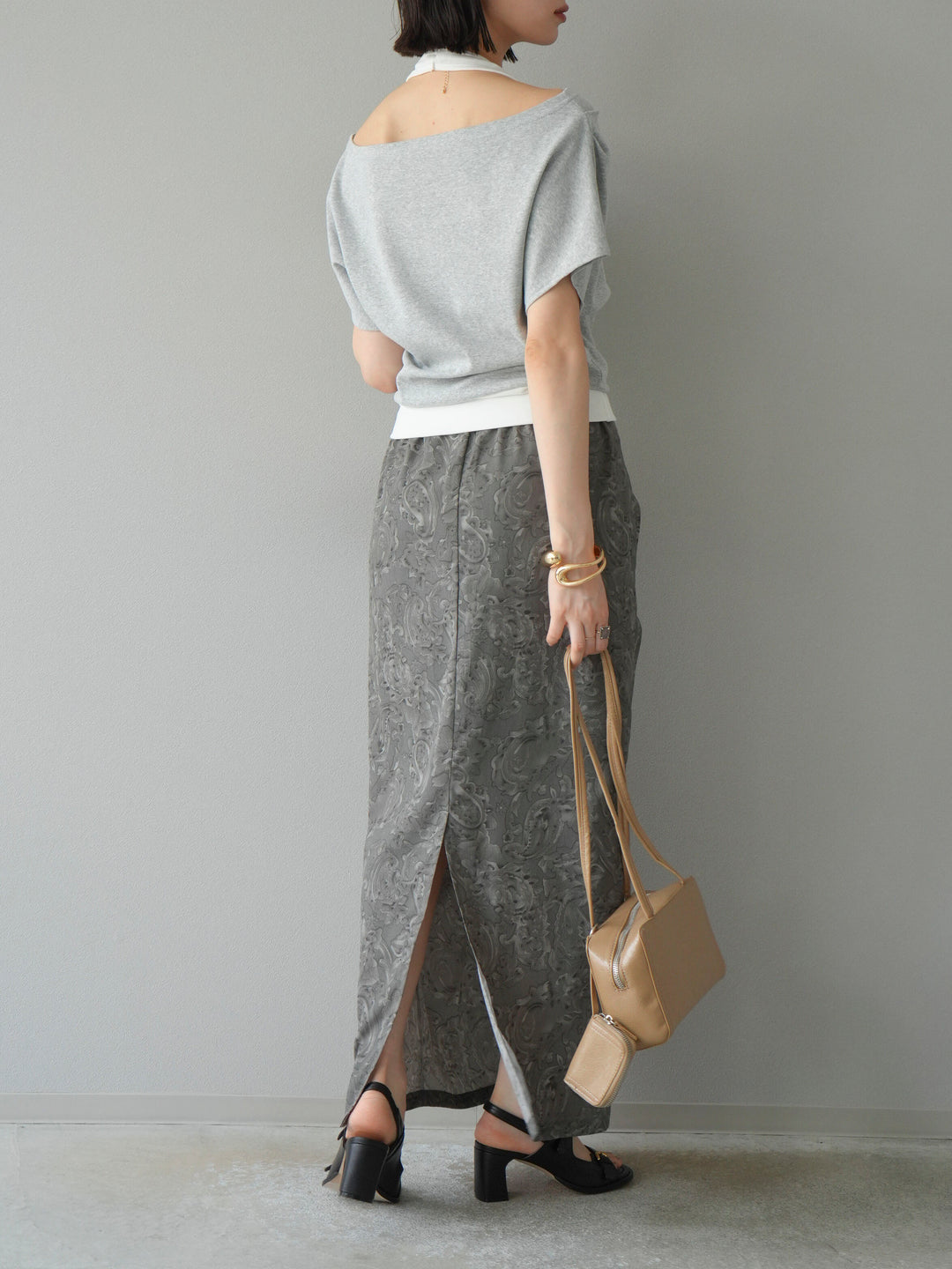 [予約]ペイズリープリントタックIラインスカート/グレー