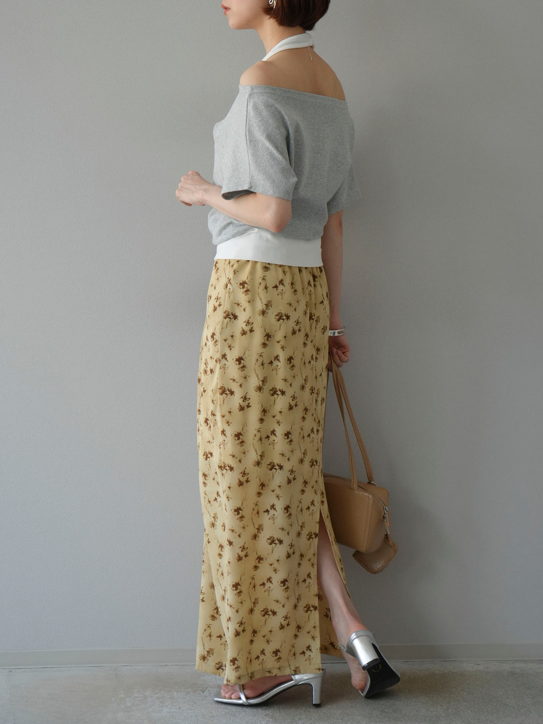 [予約]フラワーモチーフタックIラインスカート/ベージュ