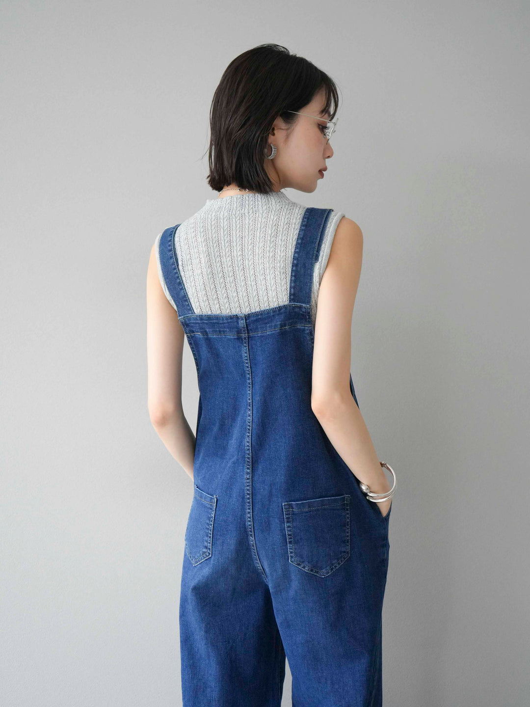 [SET]デザイン編みプチネックノースリニットトップス+ストレッチデニムワイドサロペット(2set)