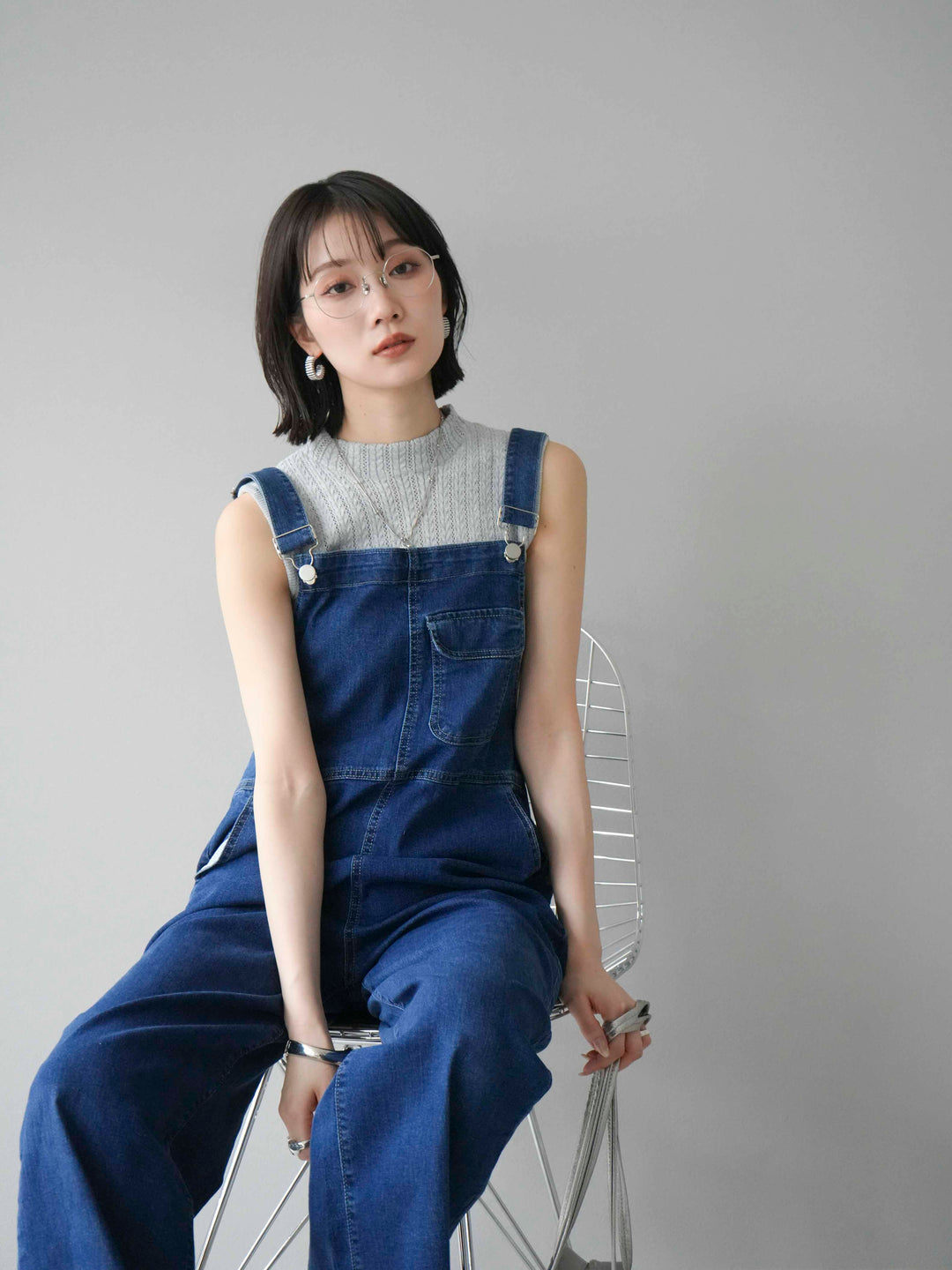 [SET]デザイン編みプチネックノースリニットトップス+ストレッチデニムワイドサロペット(2set)