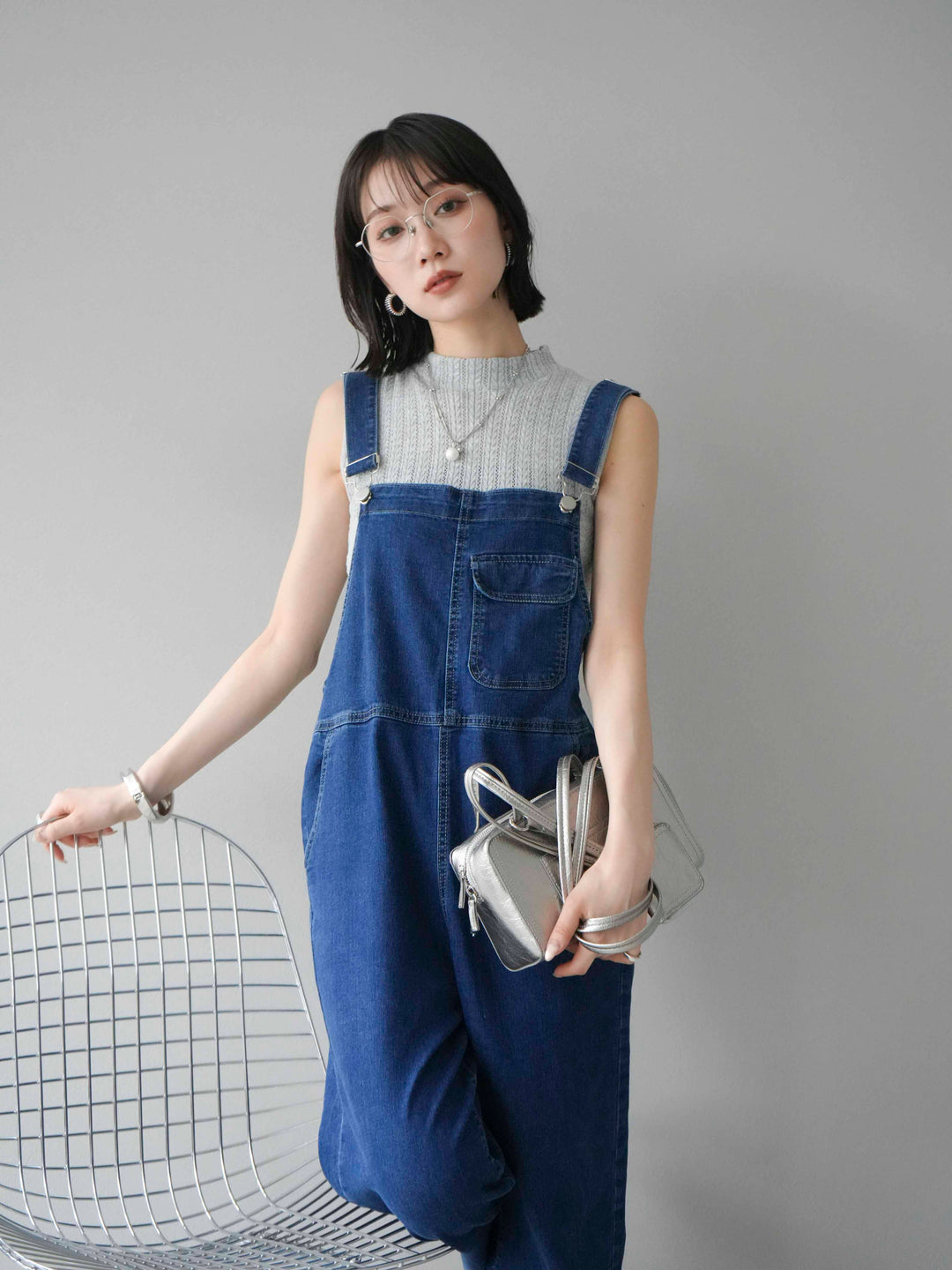 [SET]デザイン編みプチネックノースリニットトップス+ストレッチデニムワイドサロペット(2set)