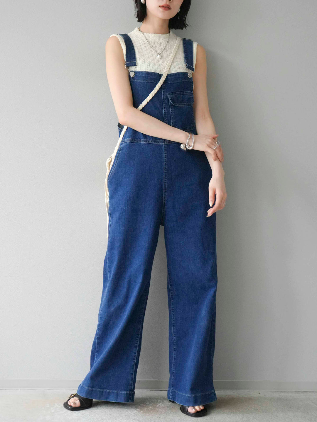 [SET]デザイン編みプチネックノースリニットトップス+ストレッチデニムワイドサロペット(2set)