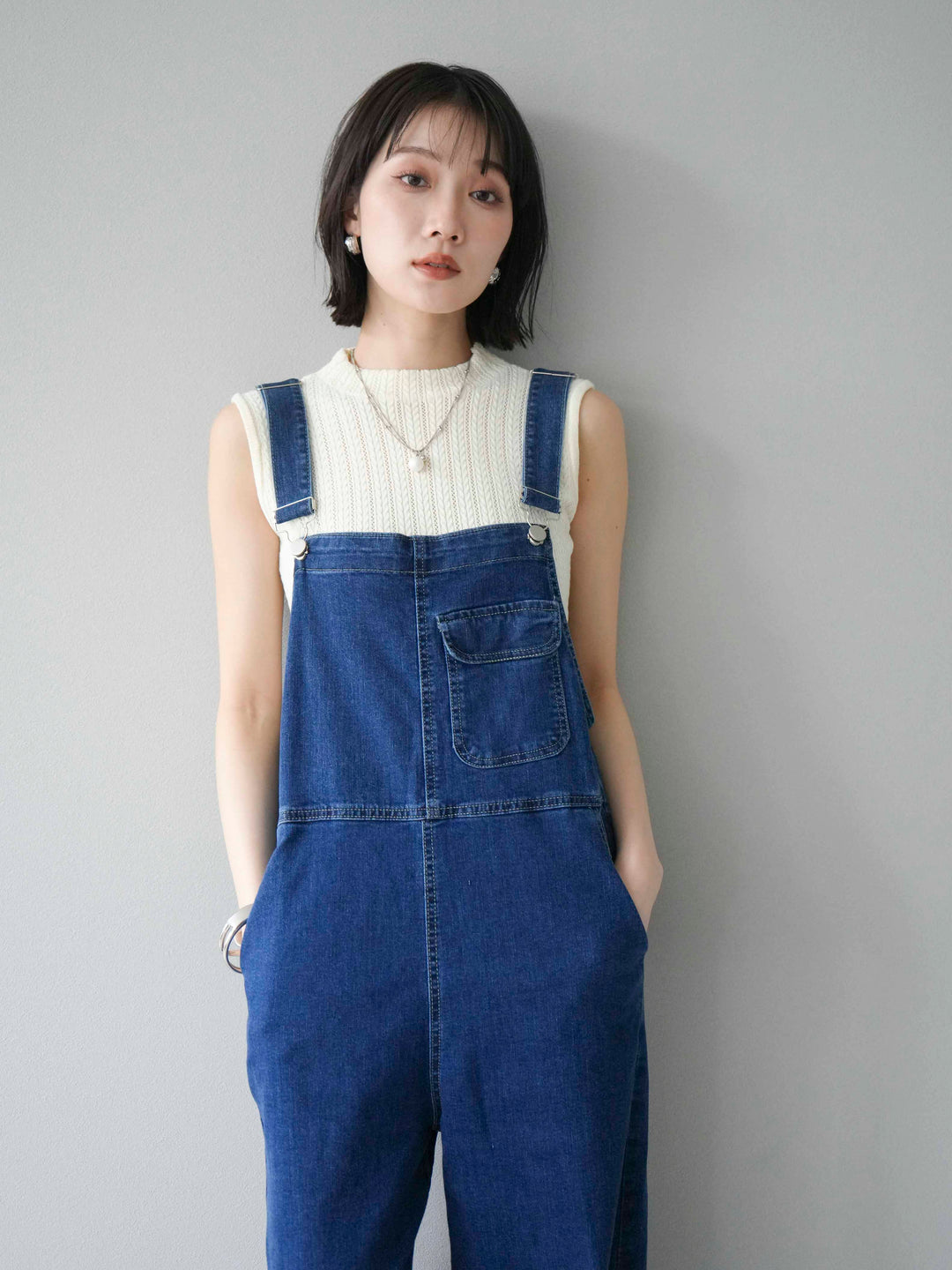 [SET]デザイン編みプチネックノースリニットトップス+ストレッチデニムワイドサロペット(2set)