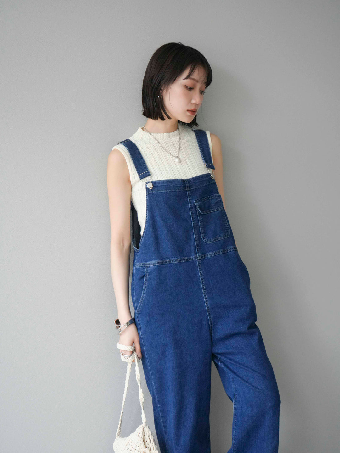 [SET]デザイン編みプチネックノースリニットトップス+ストレッチデニムワイドサロペット(2set)