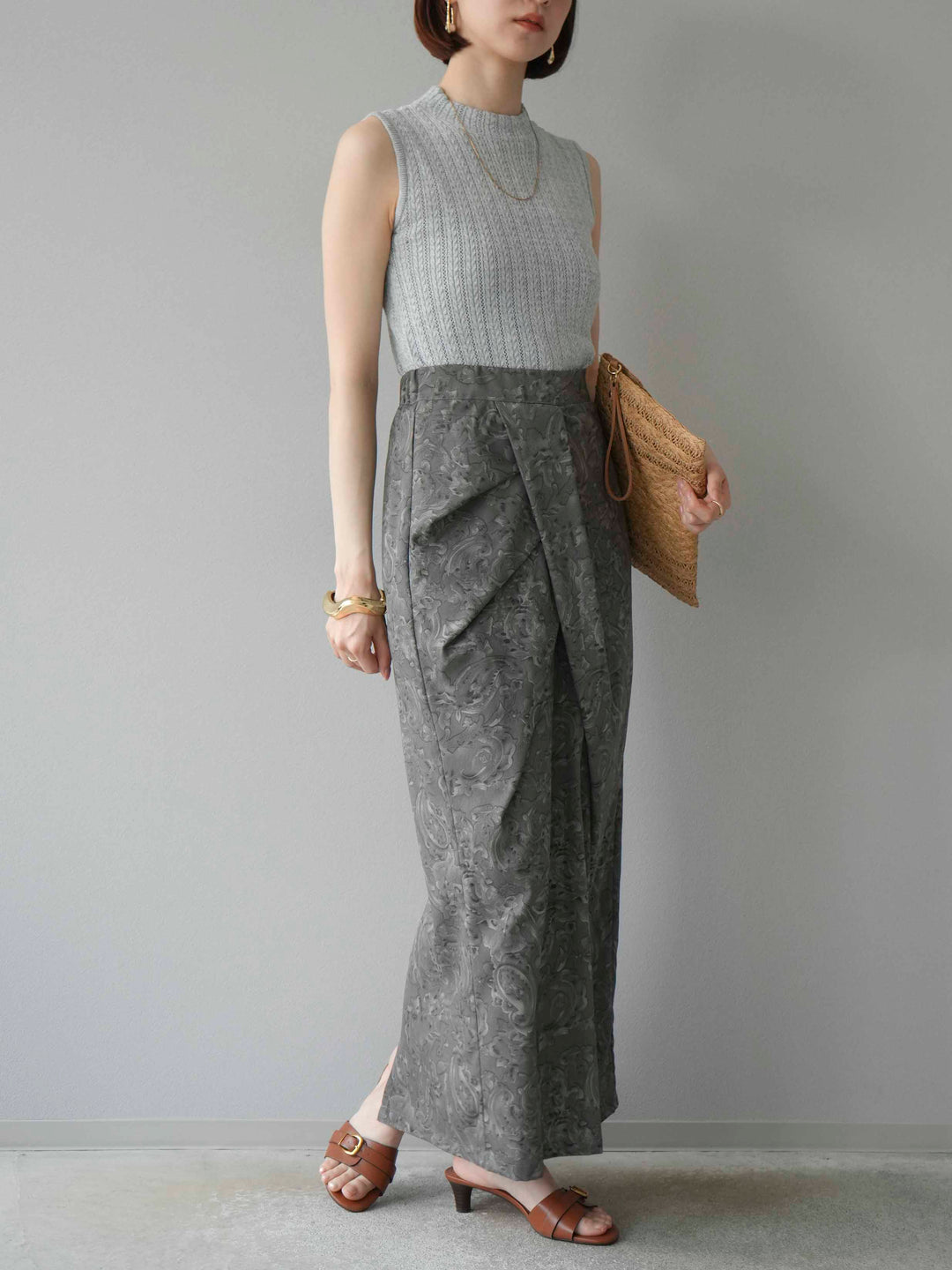 [予約]ペイズリープリントタックIラインスカート/グレー