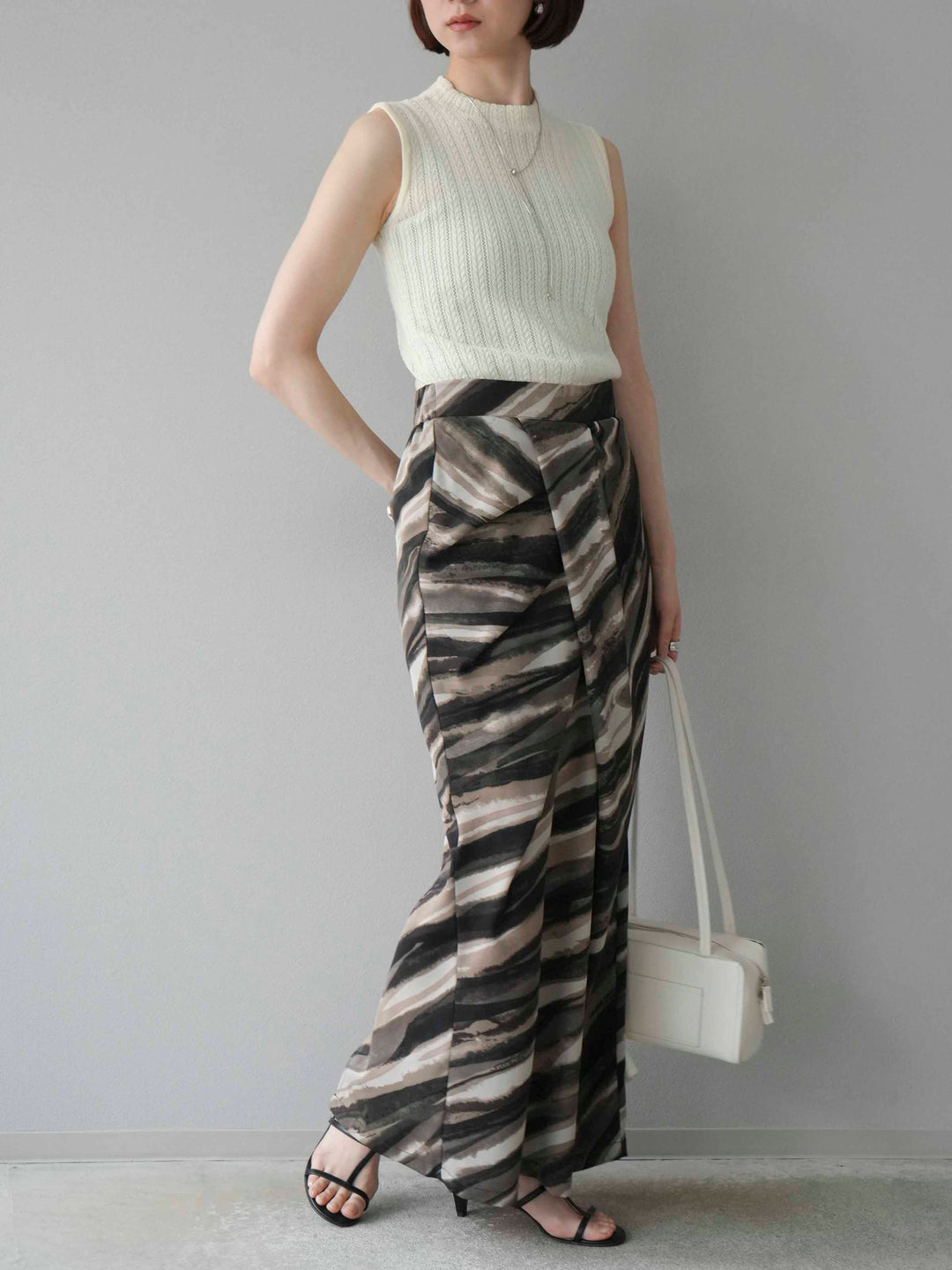 [予約]ニュアンスプリントタックIラインスカート/ブラウン