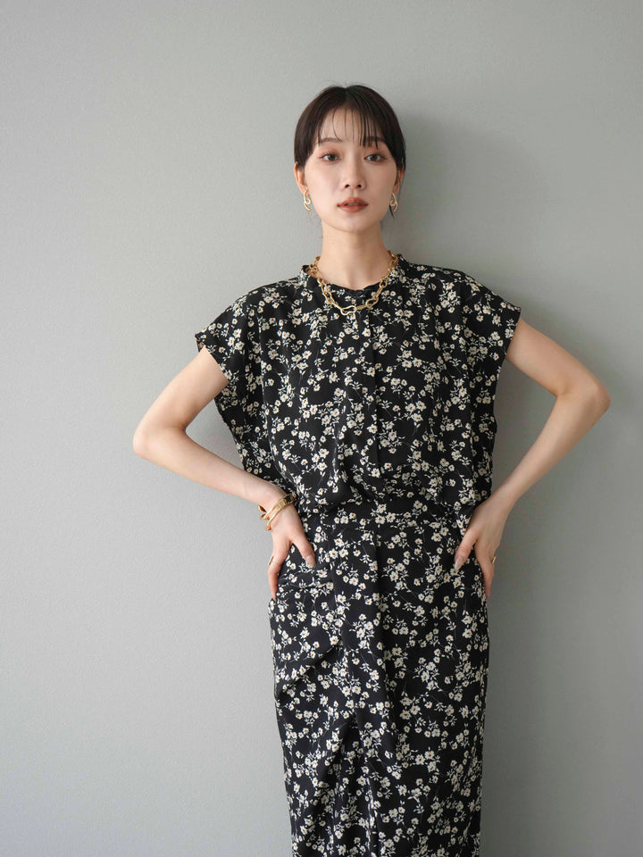 [SET]フラワープリントフレンチスリーブブラウス+フラワープリントタックIラインスカート(2set)