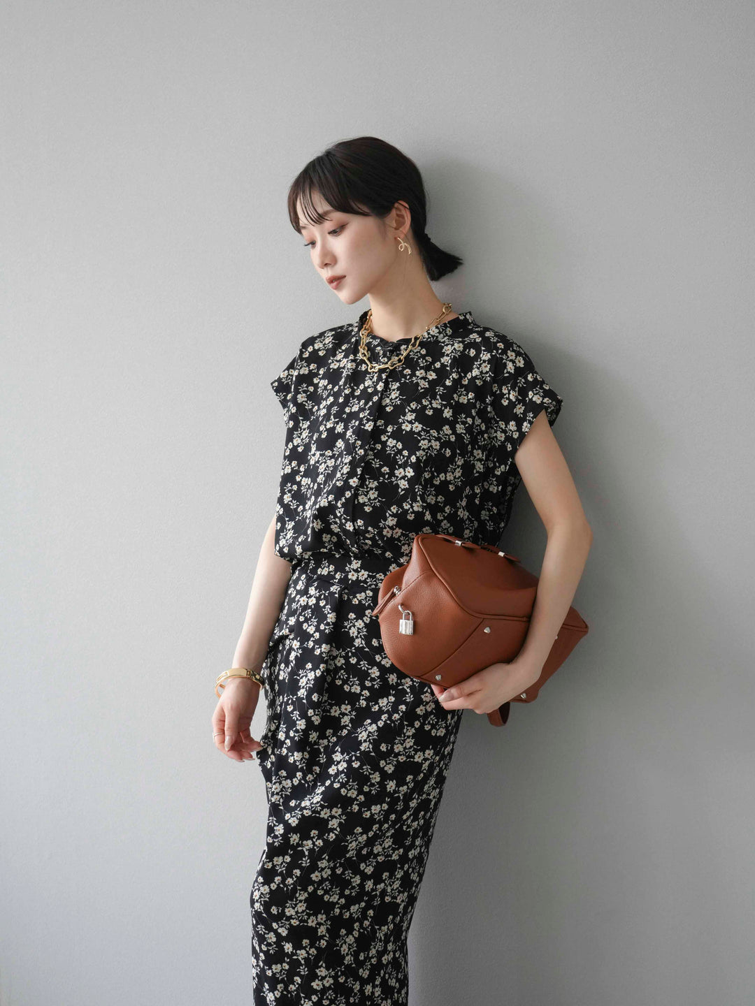 [SET]フラワープリントフレンチスリーブブラウス+フラワープリントタックIラインスカート(2set)