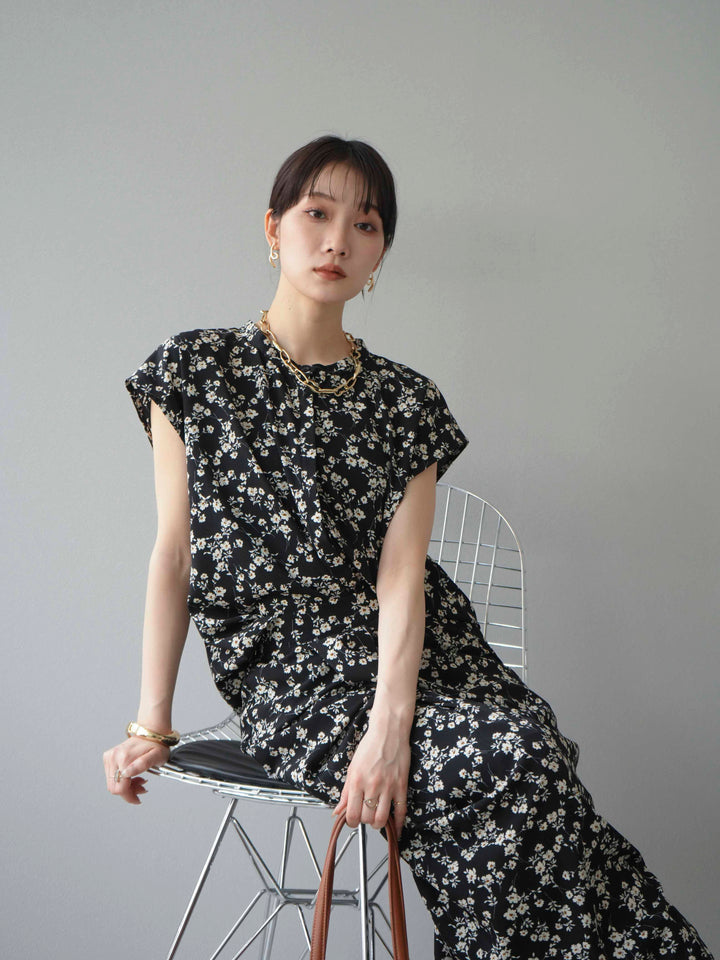 [SET]フラワープリントフレンチスリーブブラウス+フラワープリントタックIラインスカート(2set)