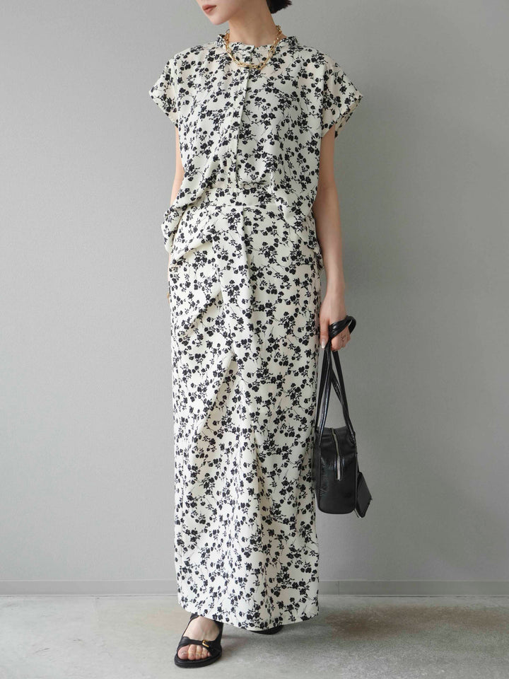 [SET]フラワープリントフレンチスリーブブラウス+フラワープリントタックIラインスカート(2set)