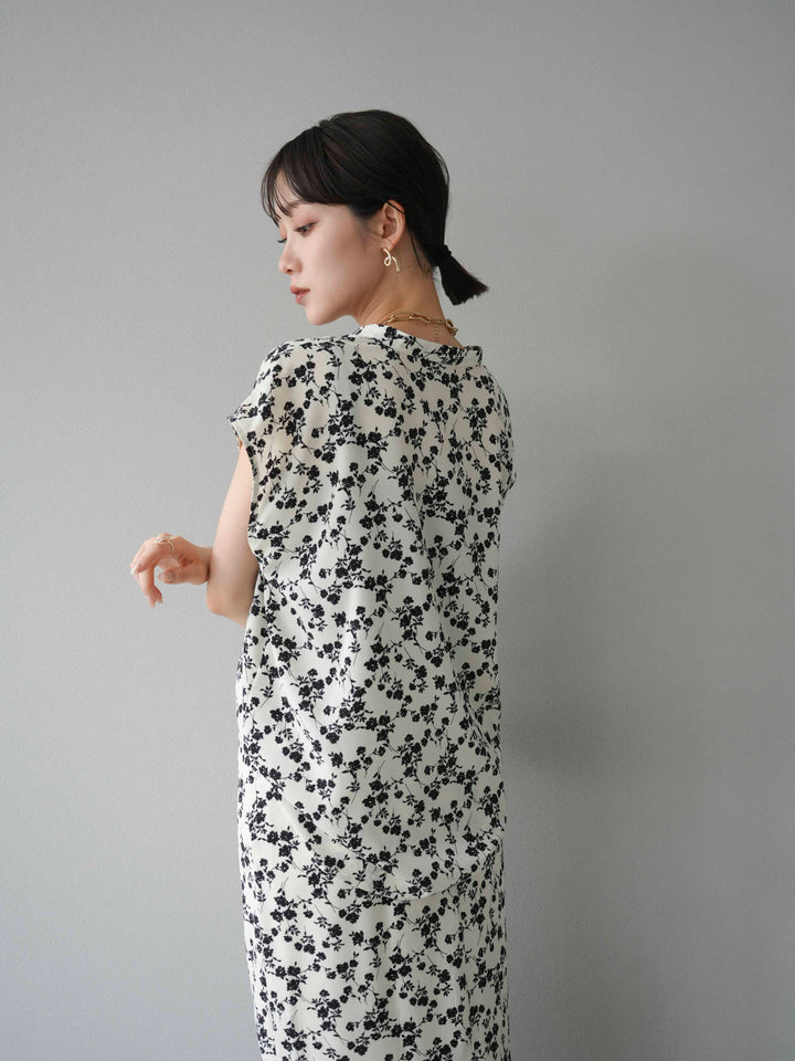 [SET]フラワープリントフレンチスリーブブラウス+フラワープリントタックIラインスカート(2set)