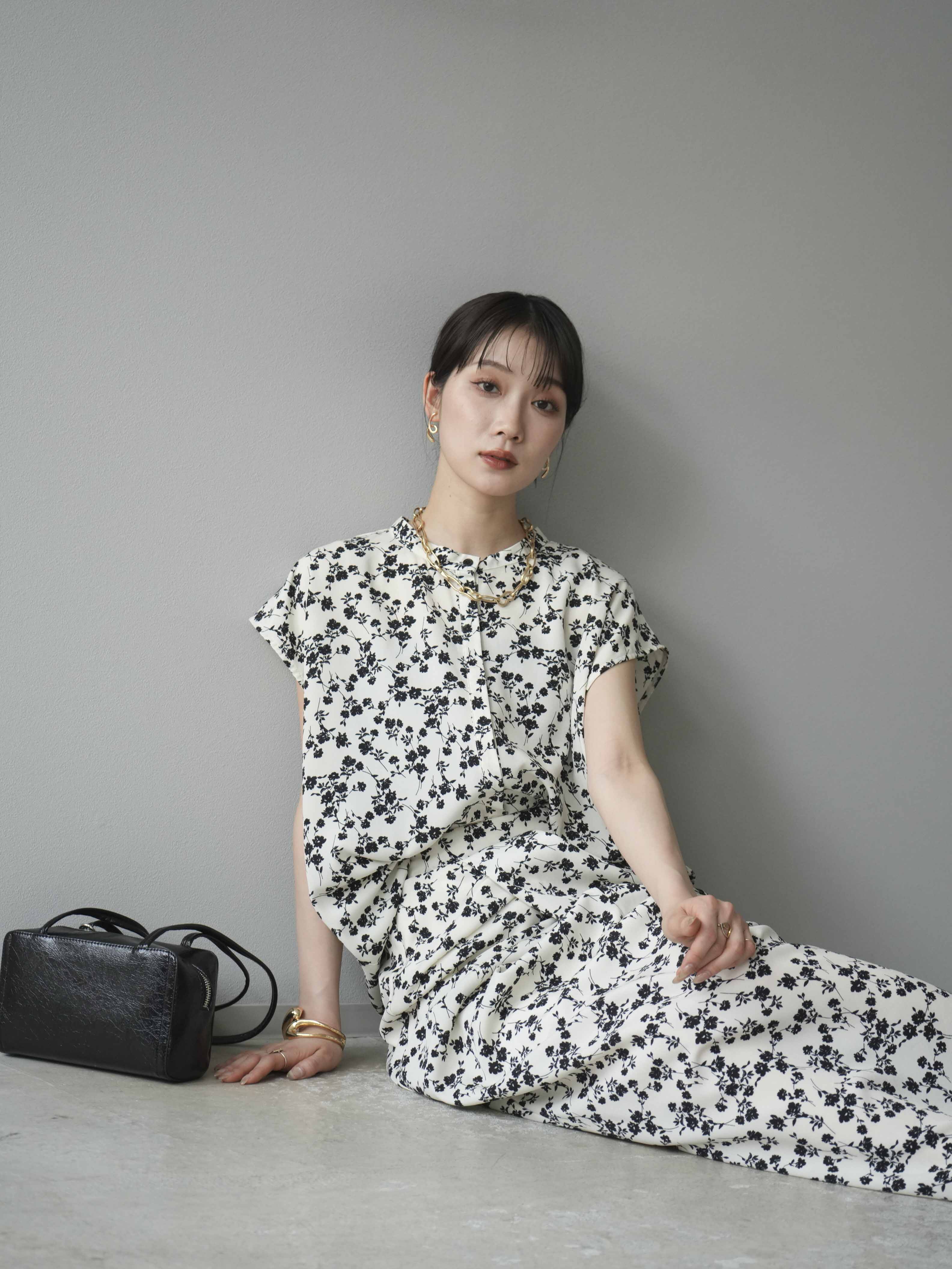 SET]フラワープリントフレンチスリーブブラウス+フラワープリント