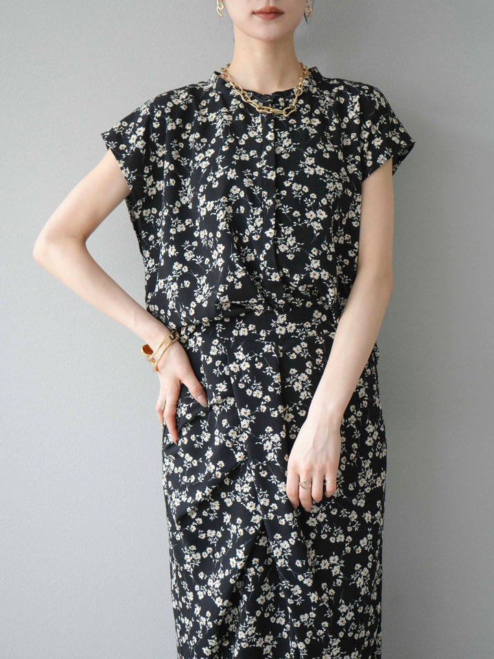 [SET]フラワープリントフレンチスリーブブラウス+フラワープリントタックIラインスカート(2set)