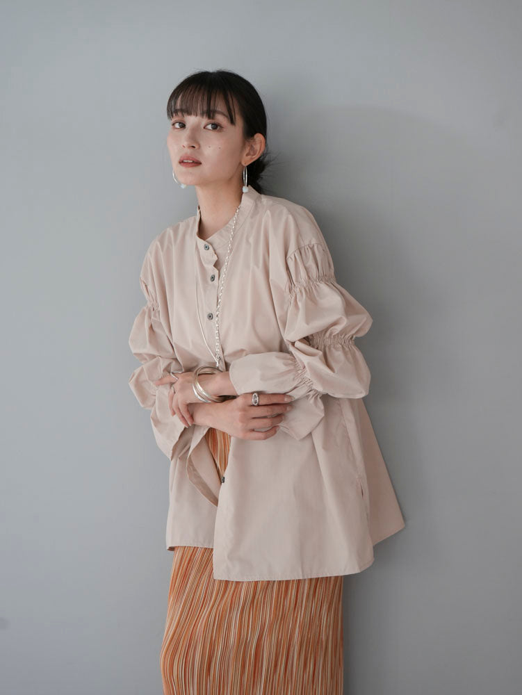 [Pre-order] Gathered long sleeve stand-up neck shirt/beige