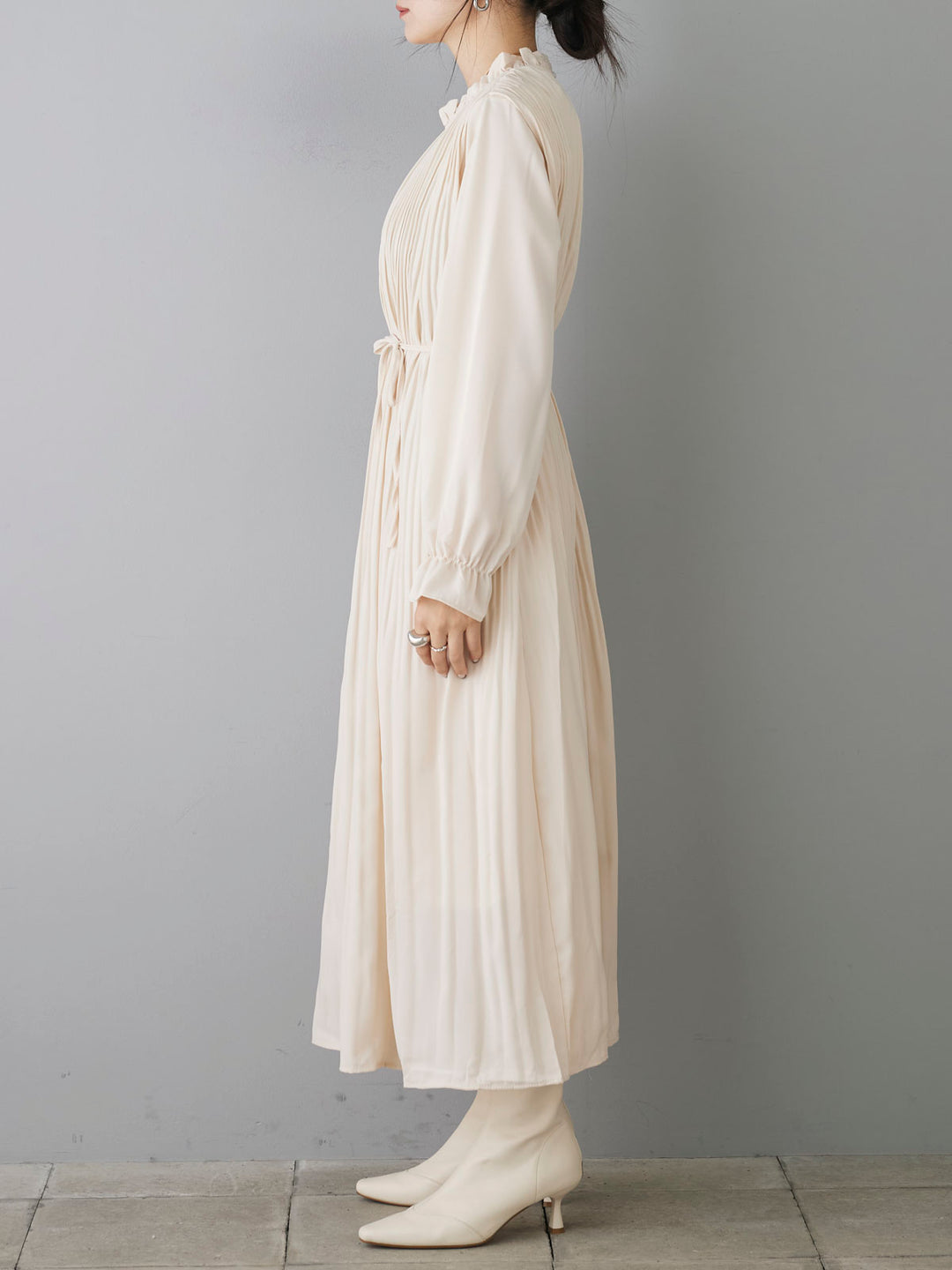 [Pre-order] Frill Collar Pleated Long Dress/Ivory