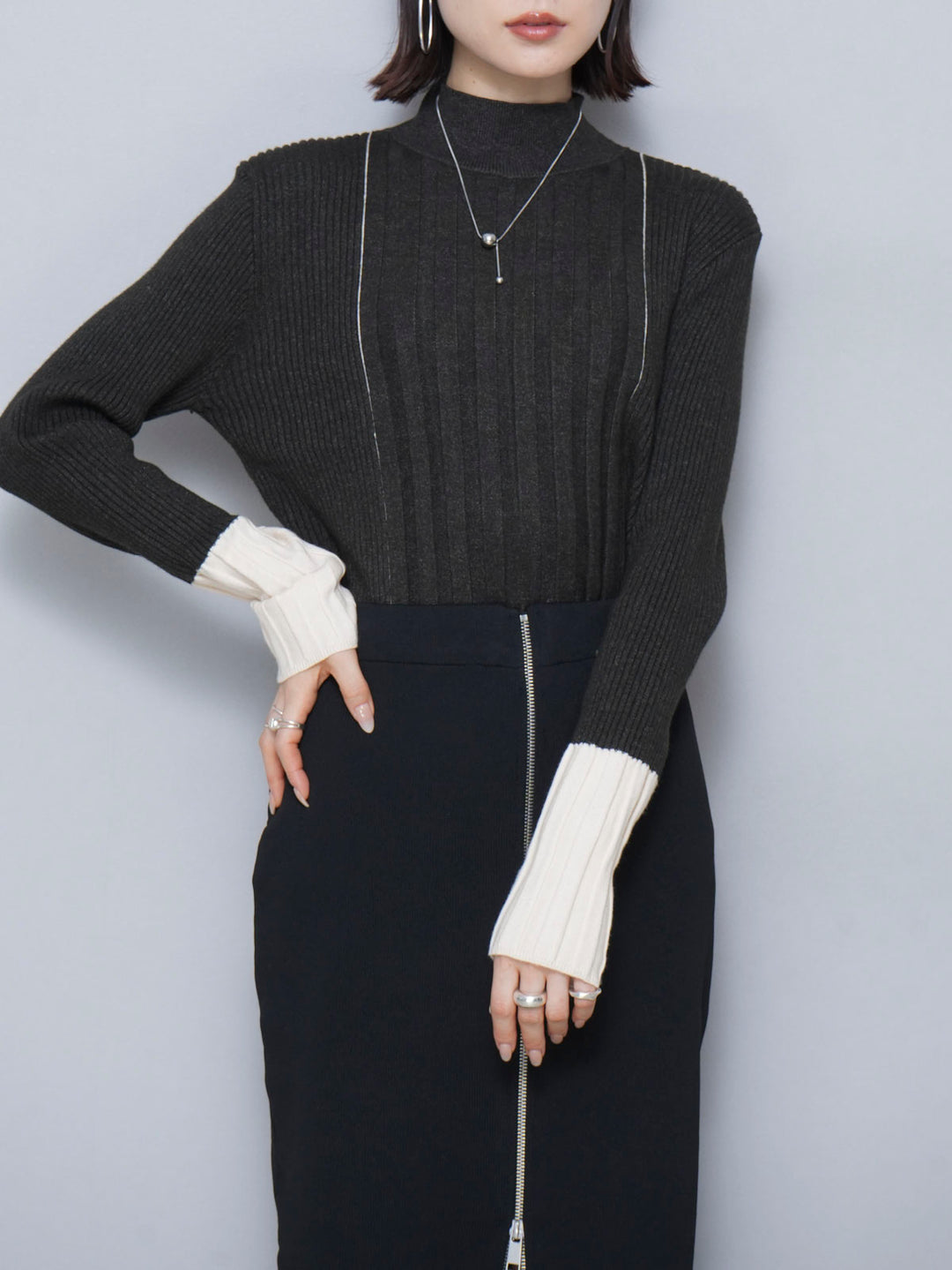 [Pre-order] Color-coordinated ribbed knit top/black