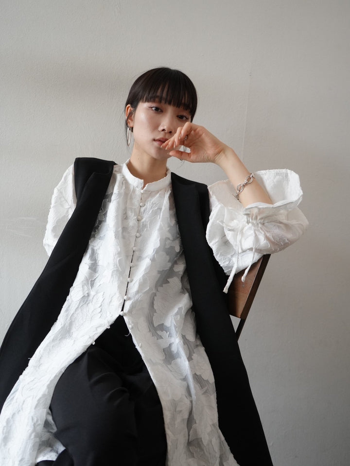 [Pre-order] Sheer Jacquard Candy Sleeve Blouse/Off White