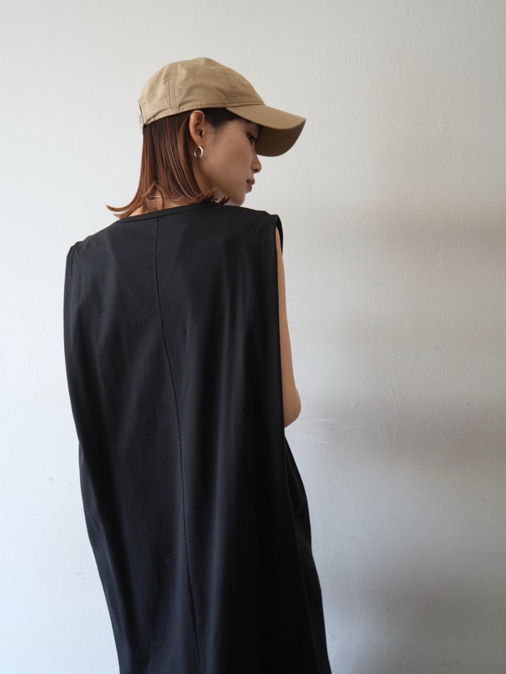 Cool Touch &amp; UV Tuck Shoulder Sleeveless Cut Dress/Black