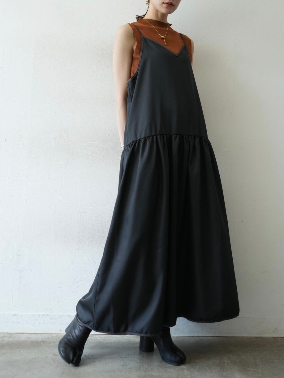 【預訂】雙色疊層吊帶連身裙/黑色