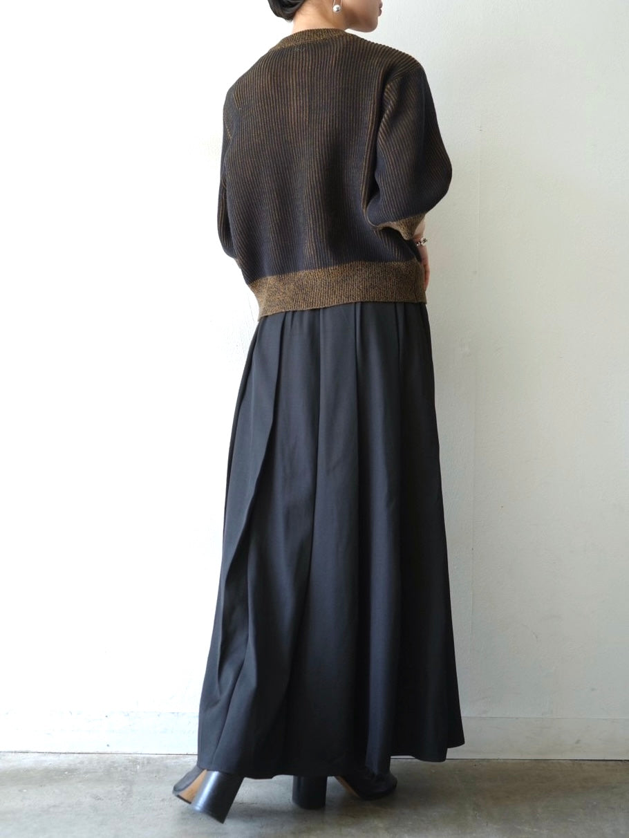 Tuck pleated maxi skirt/black