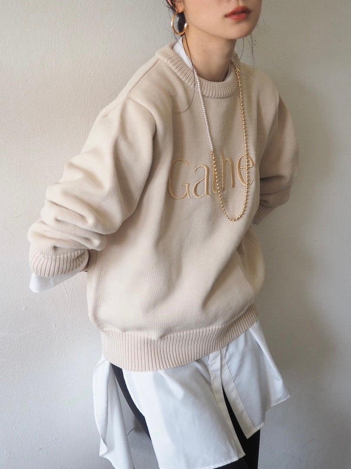 [予約]刺繍ロゴポリエステルニットプルオーバー/アイボリー