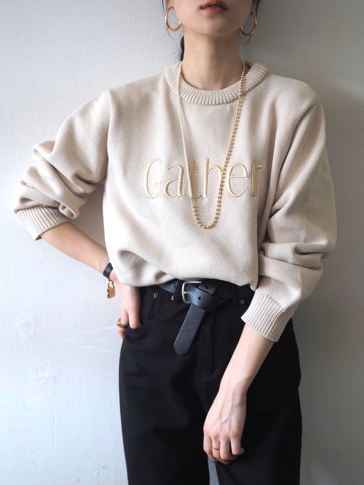 [予約]刺繍ロゴポリエステルニットプルオーバー/アイボリー