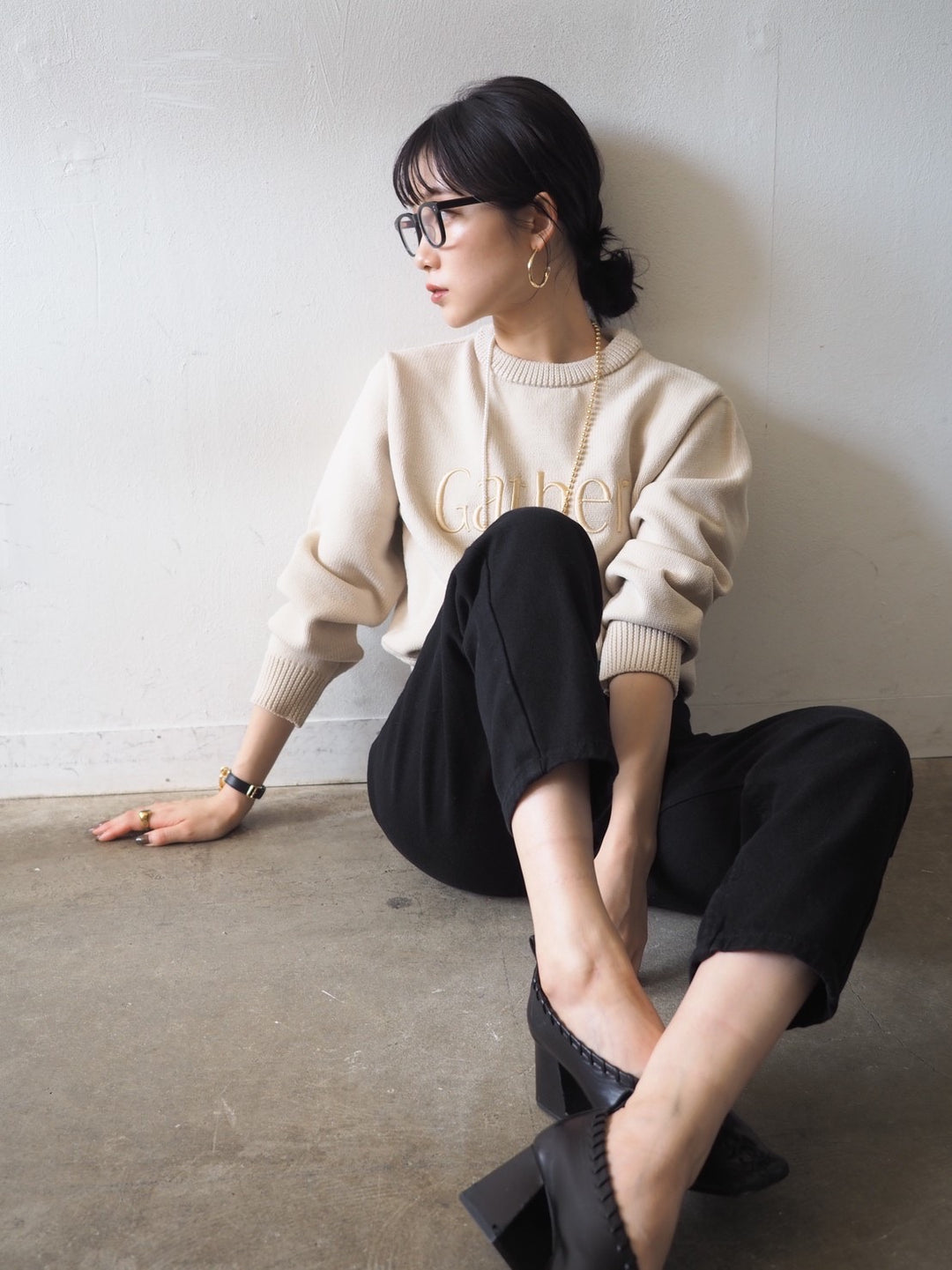 [予約]刺繍ロゴポリエステルニットプルオーバー/アイボリー