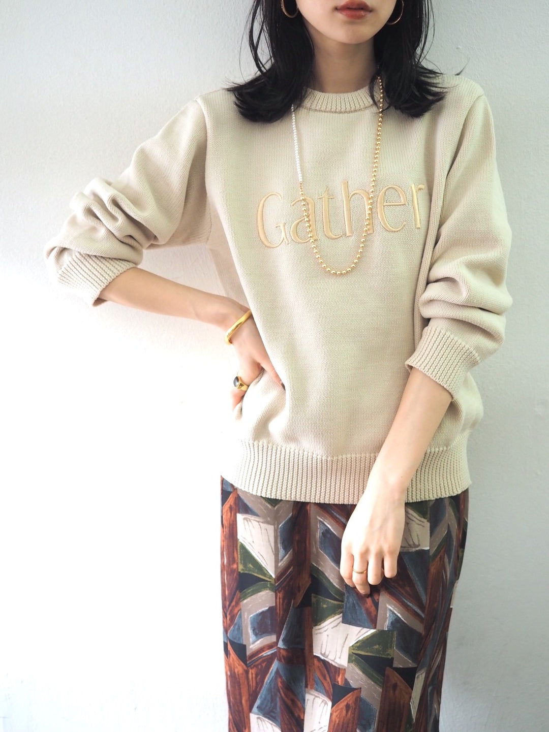 [予約]刺繍ロゴポリエステルニットプルオーバー/アイボリー