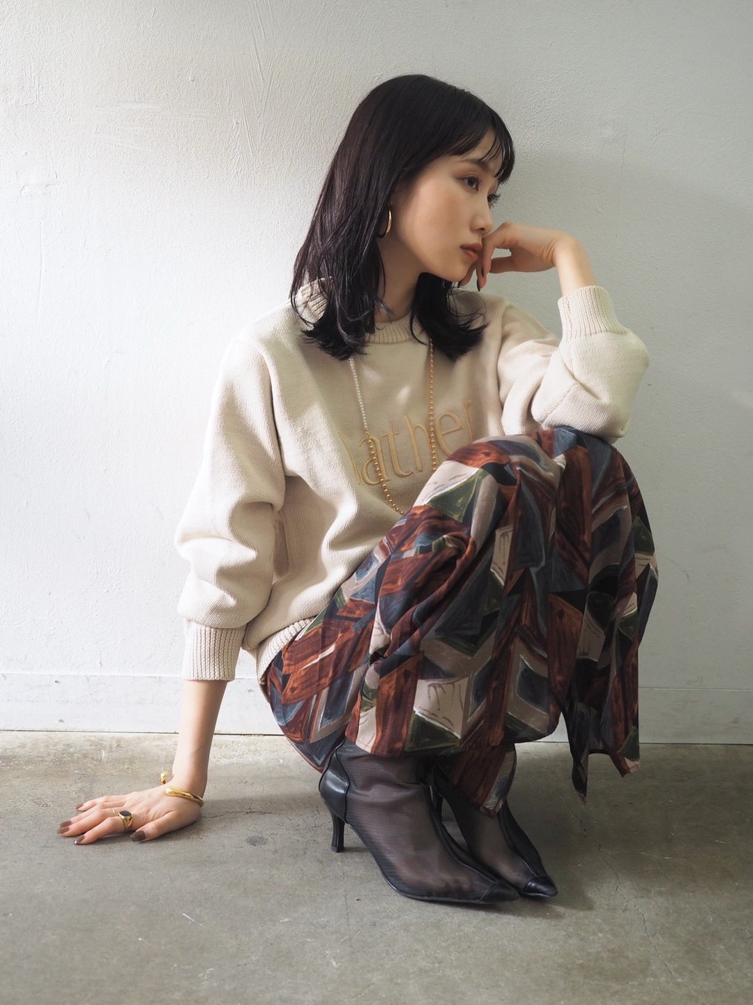 [予約]刺繍ロゴポリエステルニットプルオーバー/アイボリー