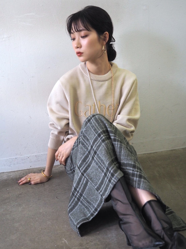 [予約]刺繍ロゴポリエステルニットプルオーバー/アイボリー