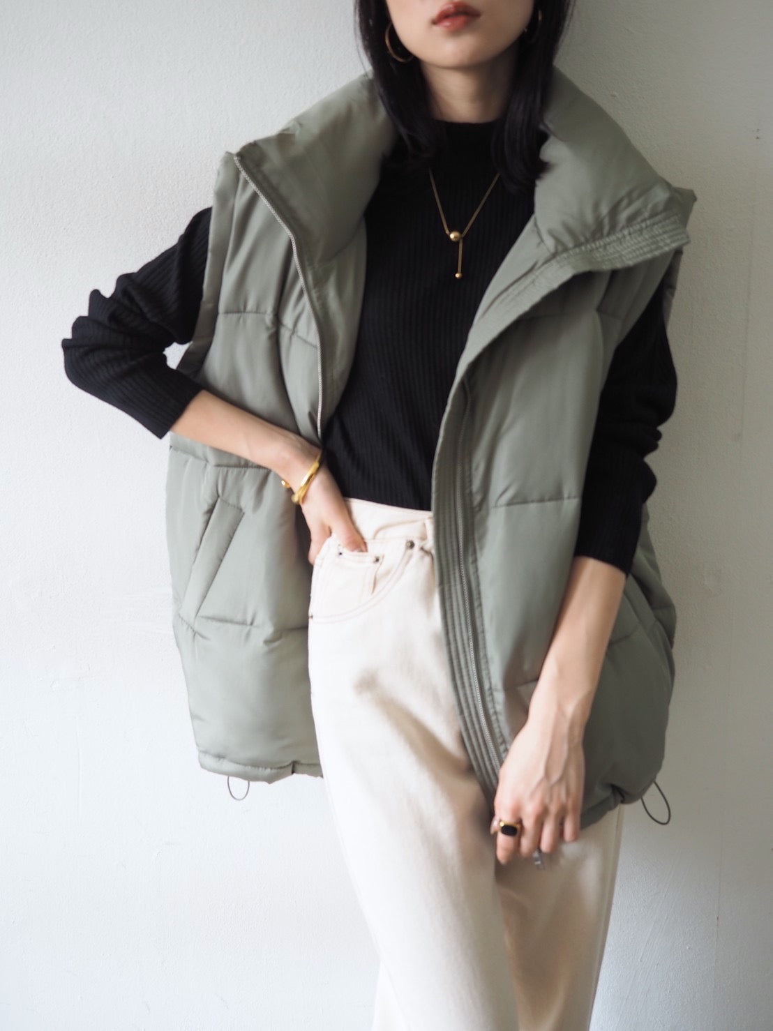 予約]ボトルネックリブニットトップス/ブラック – Lumier