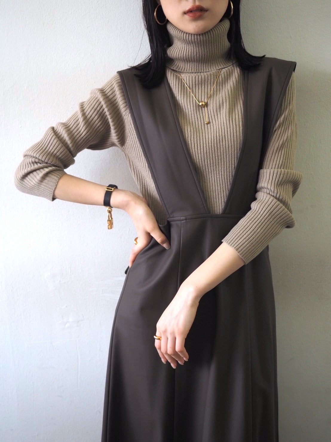 予約]リブタートルネックニットトップス/ベージュ – Lumier