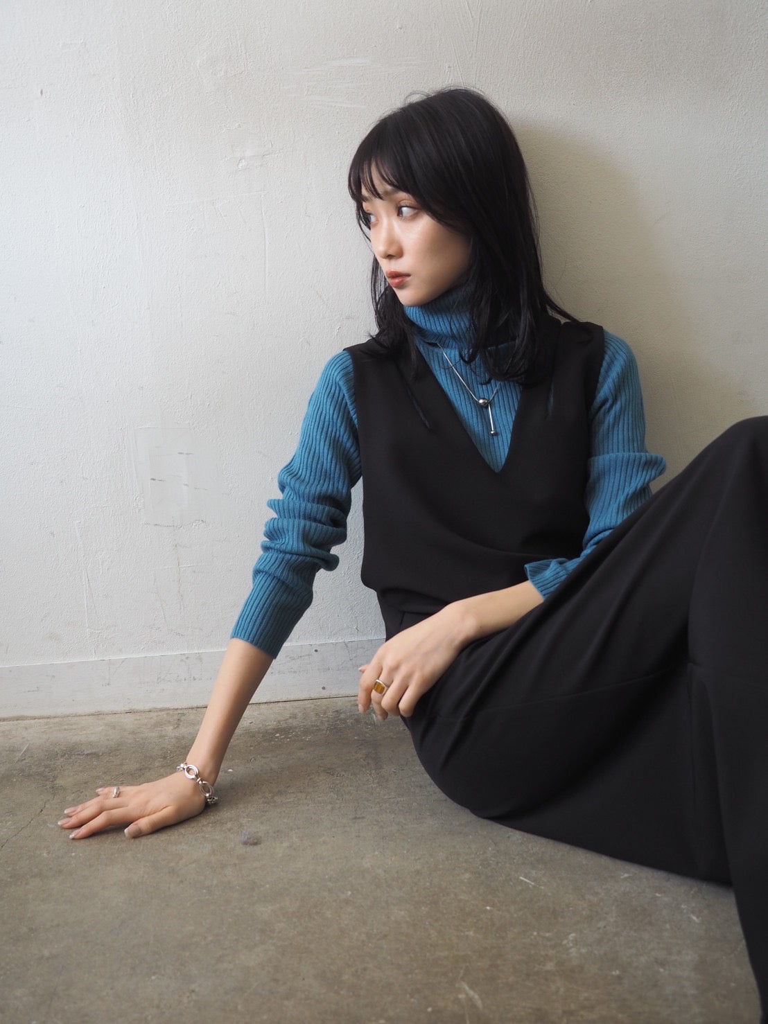 予約]リブタートルネックニットトップス/ブルー – Lumier