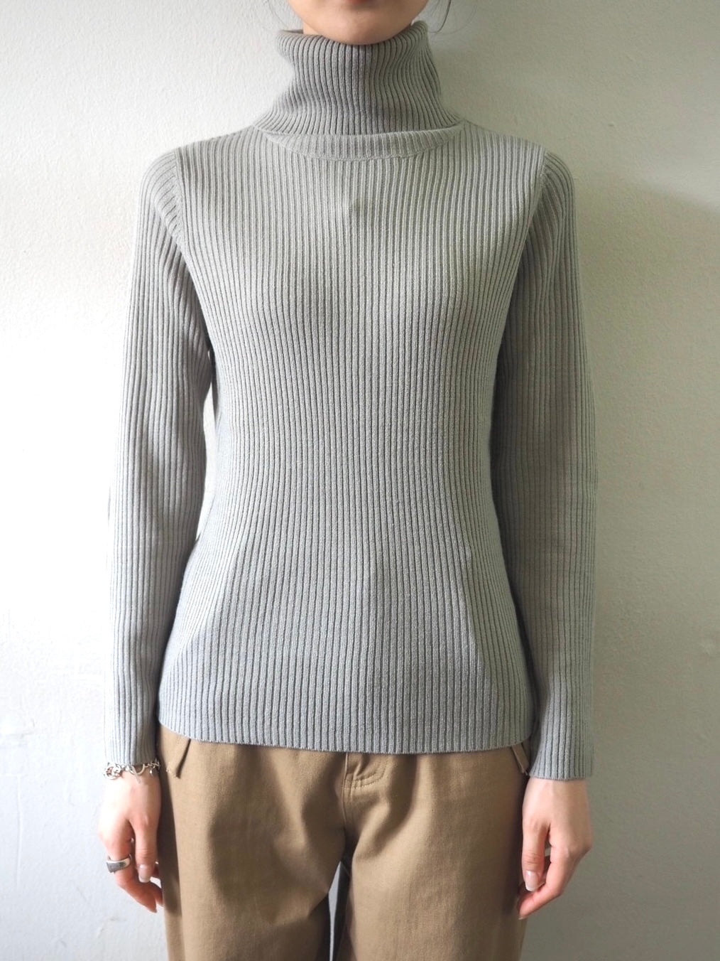 [予約]リブタートルネックニットトップス/グレー