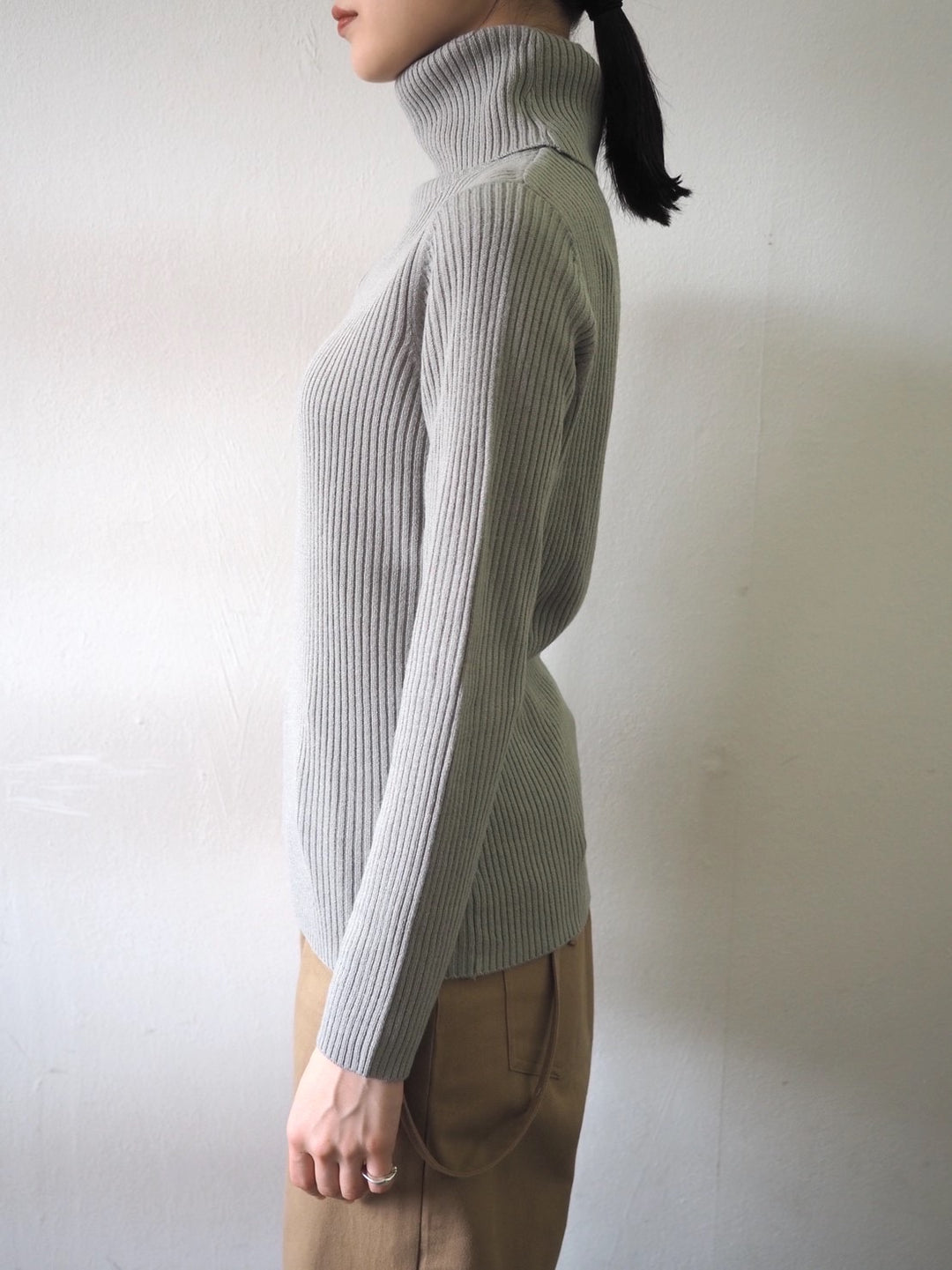 [予約]リブタートルネックニットトップス/グレー