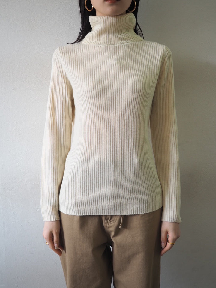 [予約]リブタートルネックニットトップス/アイボリー