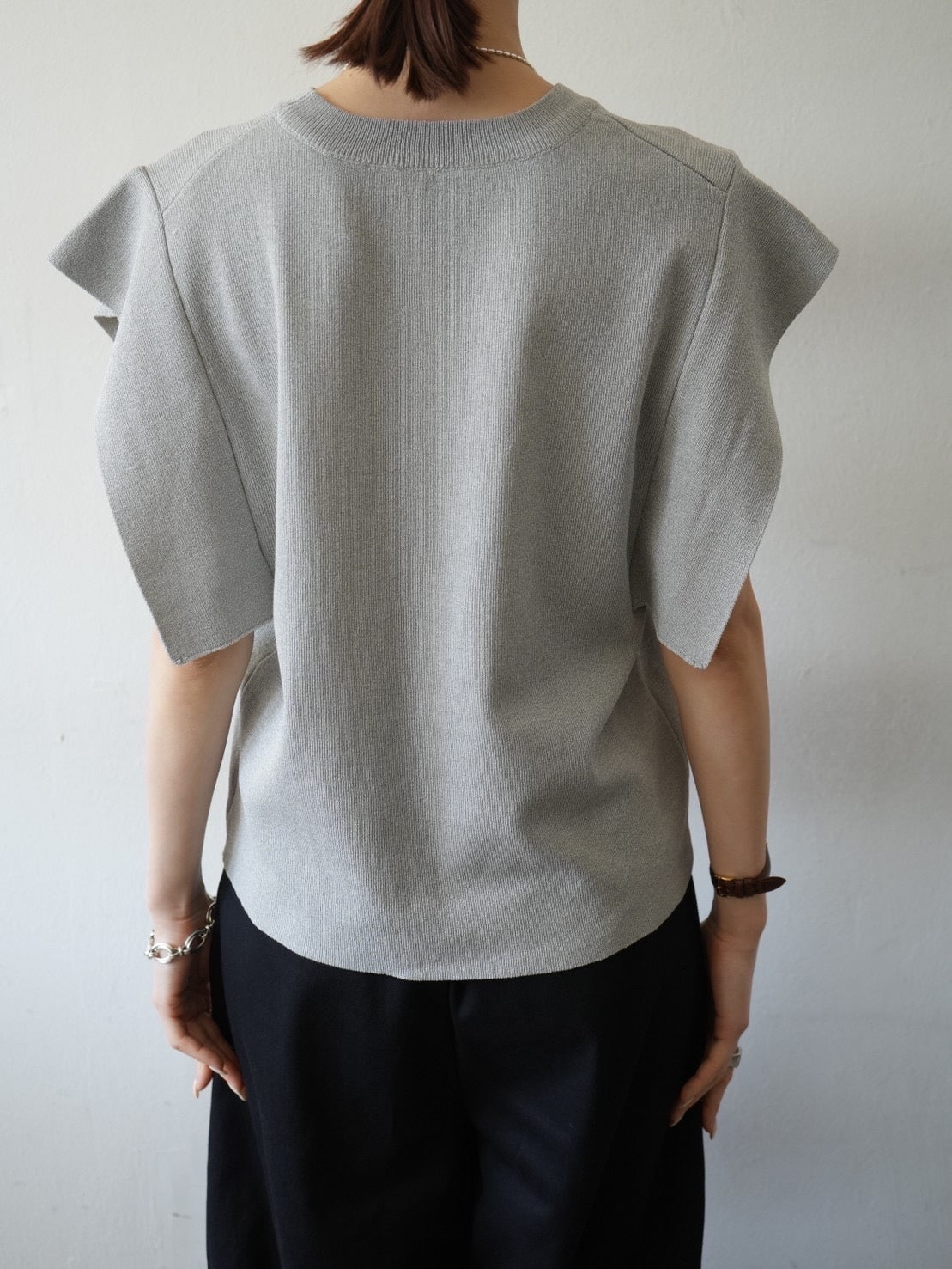 予約]スクエアスリーブニットトップス/グレー – Lumier