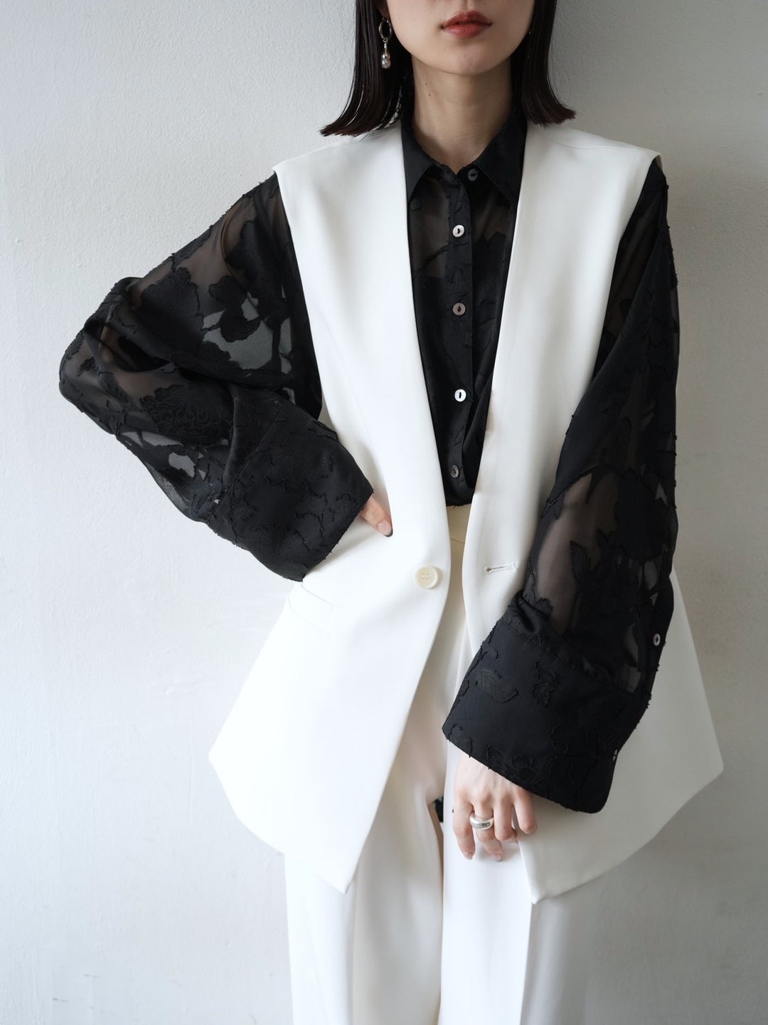 [Pre-order] Sheer Flower Jacquard Overshirt/Black