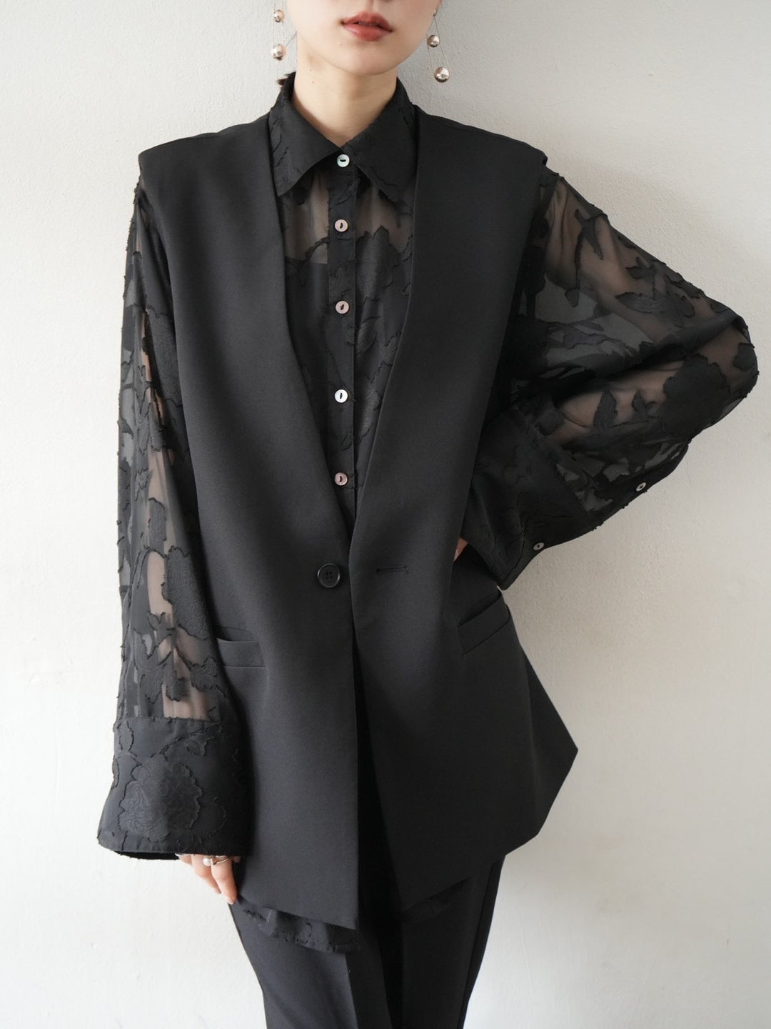 [Pre-order] Sheer Flower Jacquard Overshirt/Black