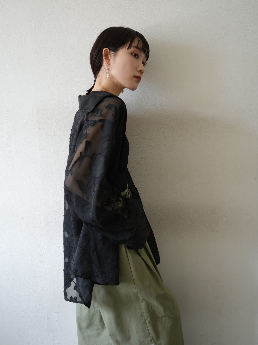 [Pre-order] Sheer Flower Jacquard Overshirt/Black