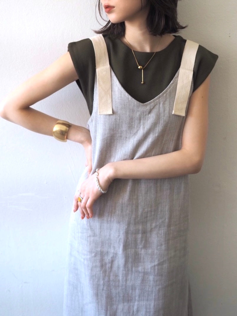 【預訂】人字紋吊帶洋裝/淺灰色