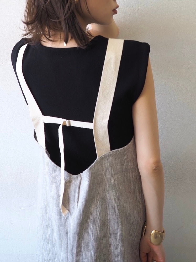 【預訂】人字紋吊帶洋裝/淺灰色