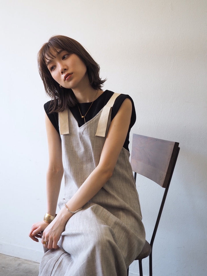 【預訂】人字紋吊帶洋裝/淺灰色