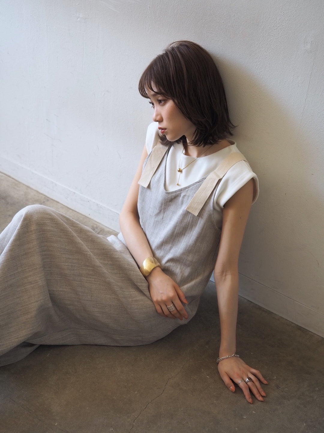 【預訂】人字紋吊帶洋裝/淺灰色